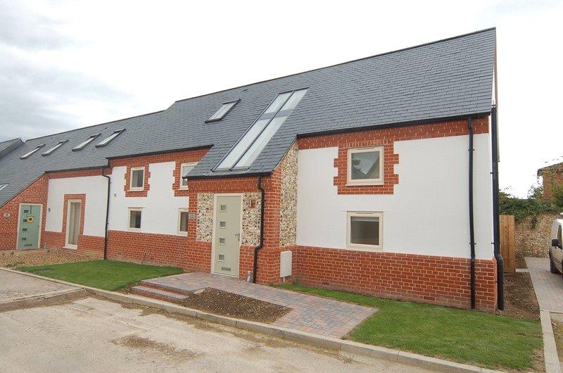 Hall Farm Close, Feltwell, Thetford, Norfolk, IP26 3 bed end of terrace