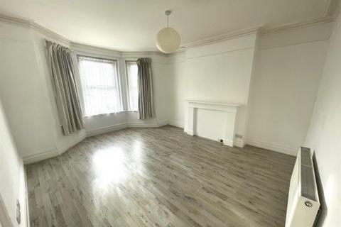 Studio to rent, Worthing BN11