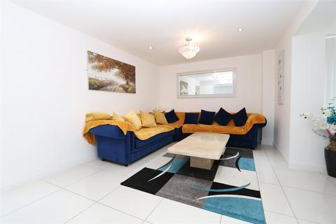 4 bedroom terraced house for sale, Fen Street, Brooklands, Buckinghamshire, Buckinghamshire, MK10