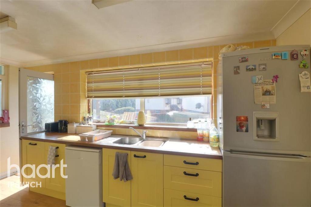 Camden Road, Ipswich 1 bed in a house share £300 pcm (£69 pw)
