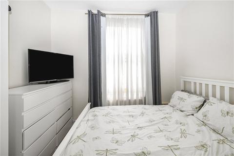 1 bedroom apartment to rent, Replingham Road, London, SW18
