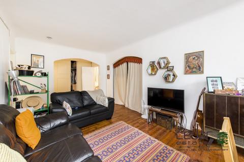 1 bedroom flat to rent, Mortimer Crescent, Kilburn NW6
