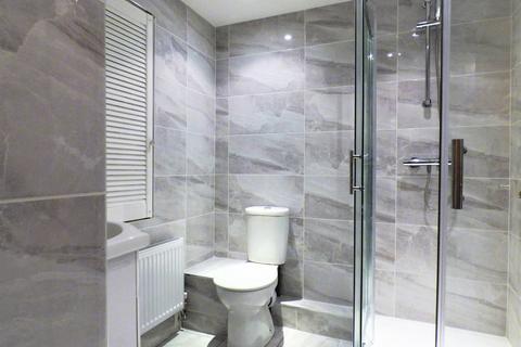 2 bedroom flat to rent, Ivonhurst, Bowdon