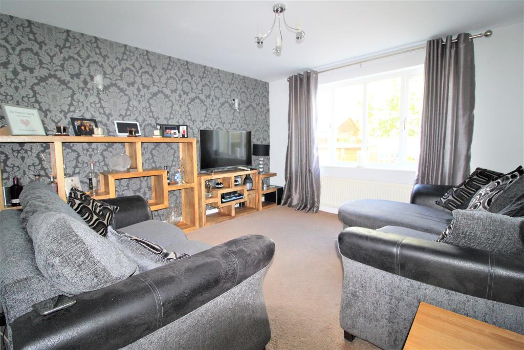Cotterdale Gardens, Wombwell, Barnsley, South Yorkshire, S73 0BX 4 bed