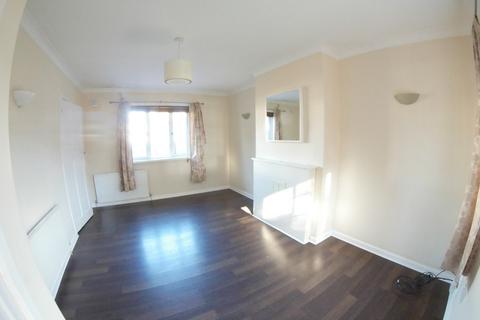 3 bedroom semi-detached house to rent, Cookham Road, Maidenhead