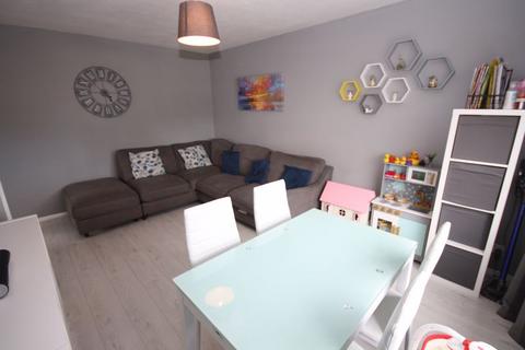 2 bedroom maisonette for sale, Godfrey Avenue, Northolt