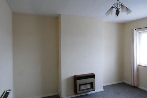 2 bedroom flat to rent, Hampshire Court Etchingham Road