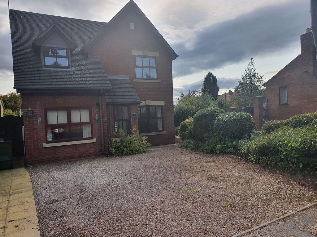 Clent View, Haybridge Avenue, Hagley 3 bed detached house £1,100 pcm