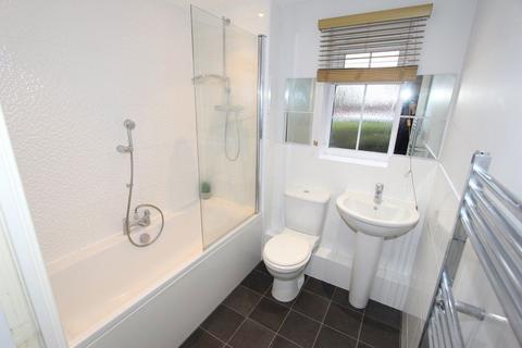 2 bedroom apartment to rent, Crooked Bridge Court, Stafford