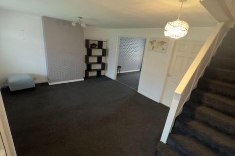 3 bedroom semi-detached house to rent, Plantation Gardens, Shadwell, Leeds, LS17 8SU