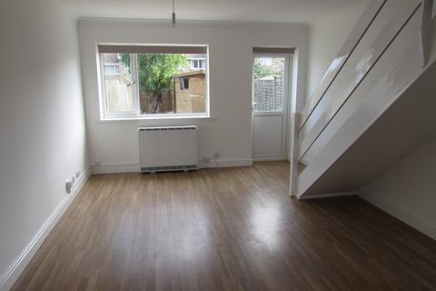 2 bedroom semi-detached house to rent, Machin Close, Carisbrooke, Newport, Isle Of Wight, PO30