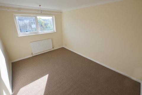 3 bedroom terraced house to rent, Gilpin Way, Olney