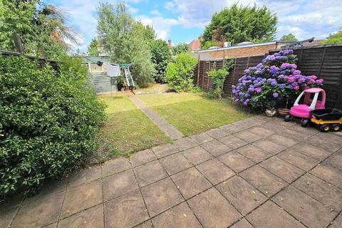 19 Imperial Road, Feltham, TW14 8AF