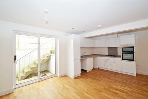 4 bedroom terraced house to rent, Kent Road, Congresbury