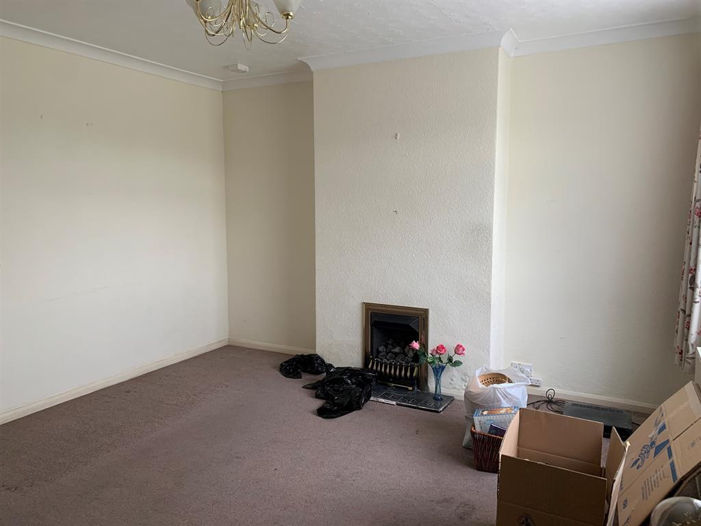 Eastholme Drive, York, YO30 5ST 2 bed semidetached bungalow £130,000