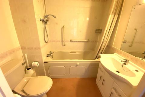 1 bedroom flat for sale - Pilbrow Court, Alverstoke, Gosport PO12