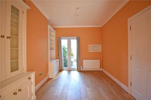 3 bedroom terraced house to rent, Oxford Road, Cambridge, CB4