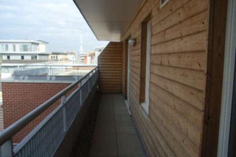 2 bedroom apartment to rent, Dyche Street, Manchester M4