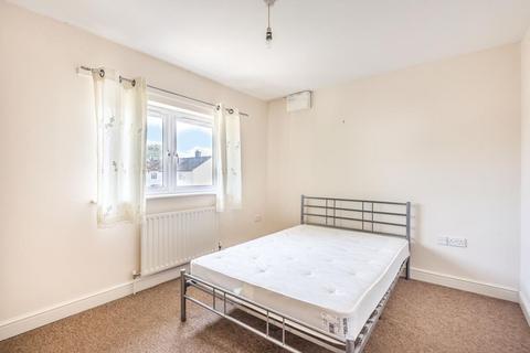 2 bedroom flat to rent, Mortimer Drive,  Marston,  OX3