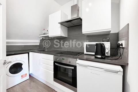 2 bedroom flat to rent, Junction Road, London, N19