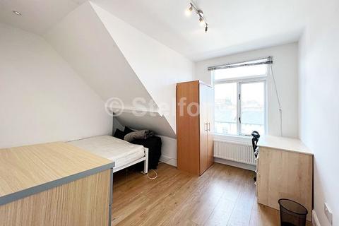 2 bedroom flat to rent, Junction Road, London, N19