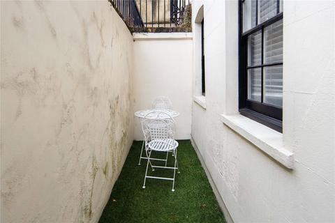 23 Lion Mills, London, E2 7ST