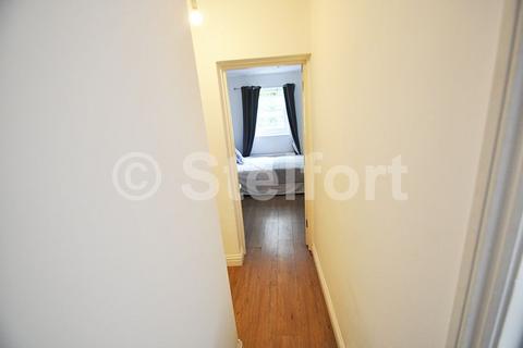 3 bedroom flat to rent, Junction Road, London, N19