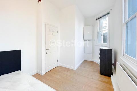 2 bedroom apartment to rent, Grafton Road, London, NW5