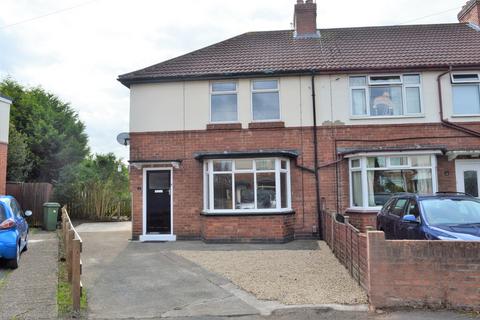 3 bedroom semi-detached house to rent, Fleming Avenue, York YO31