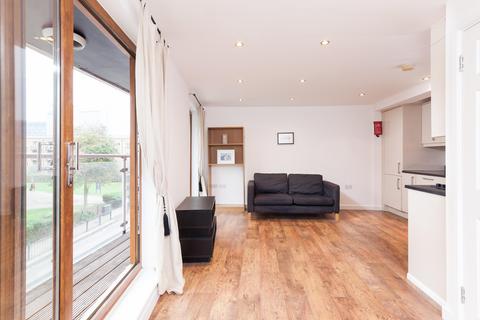 1 bedroom apartment to rent, Vallance Road, London, E1