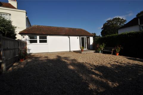 2 bedroom bungalow to rent, Linden Grove, Canterbury, CT2