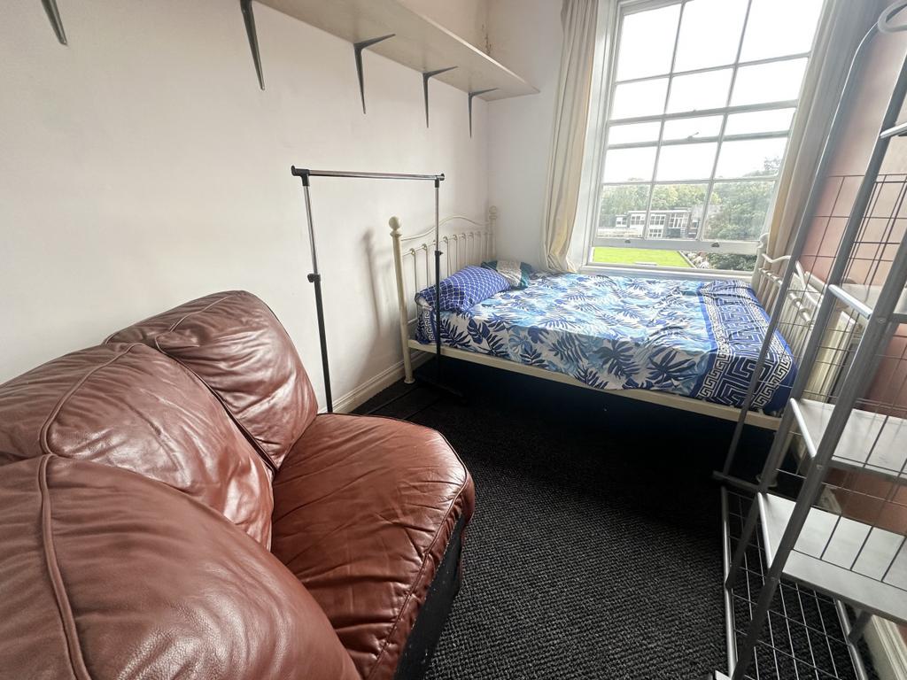 Flat 6, 5 Stanley Terrace