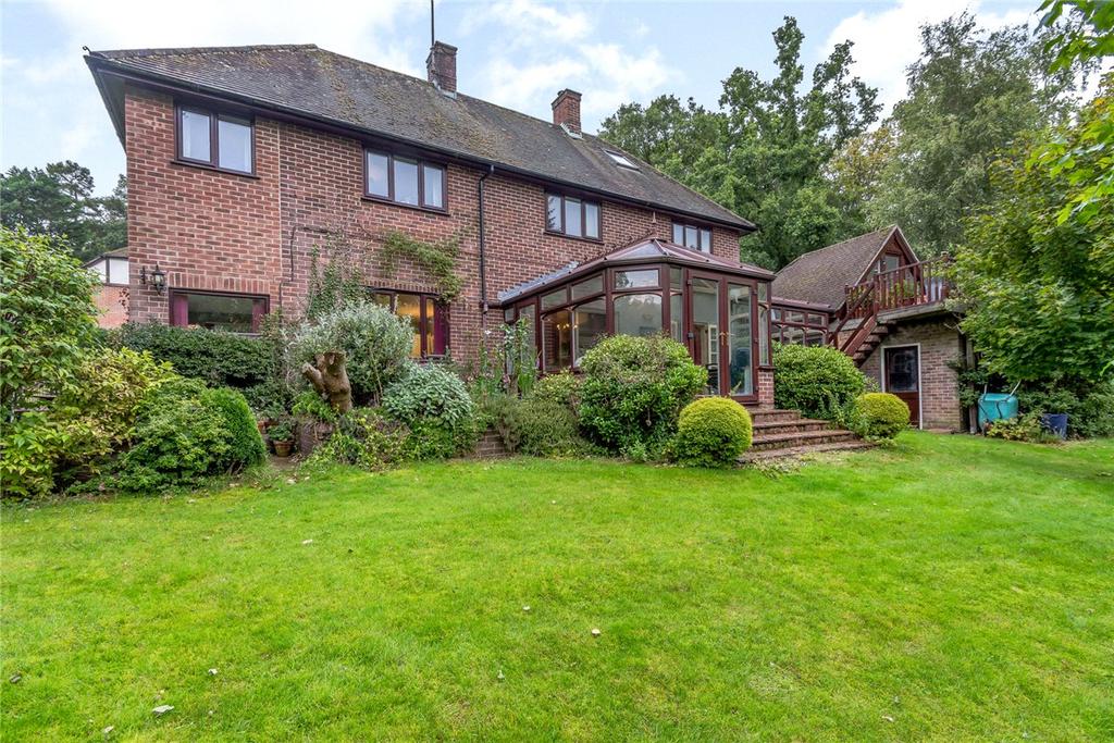 Blindmans Gate, Woolton Hill, Newbury, Berkshire, RG20 5 bed detached