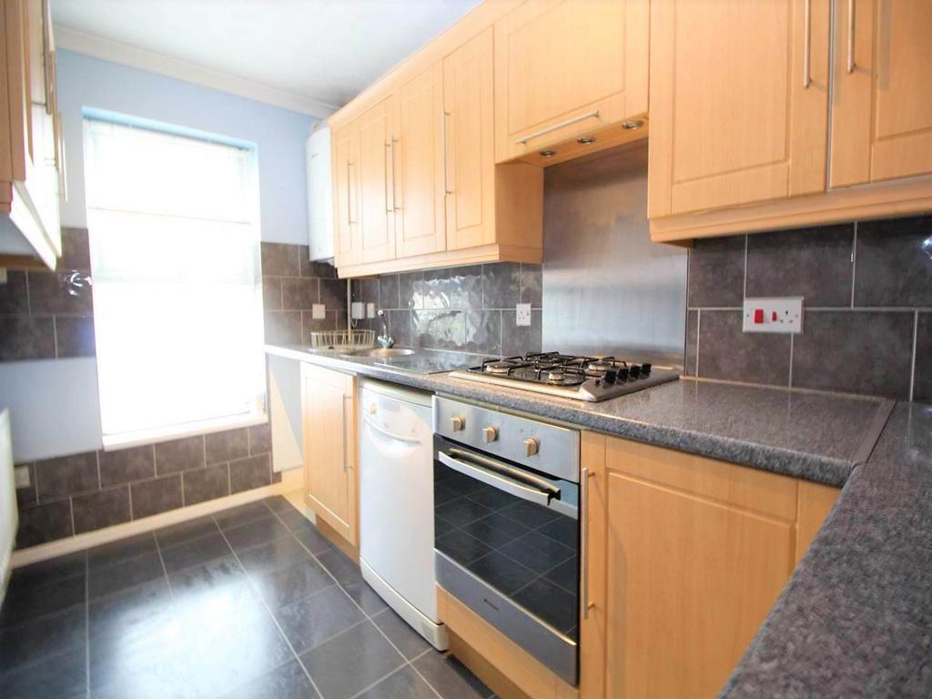63 Larkspur Drive, Evesham, 2 bed house £725 pcm (£167 pw)