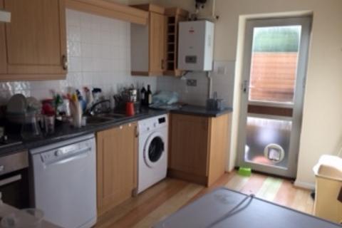 3 bedroom semi-detached house to rent, Oakdale, Poole BH15