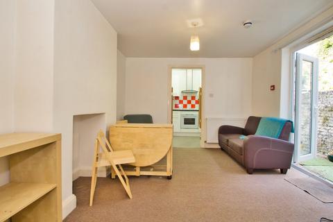 2 bedroom flat to rent - Maygrove Road, Kilburn