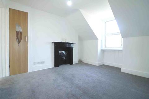 2 bedroom flat to rent, South Norwood High St, Croydon