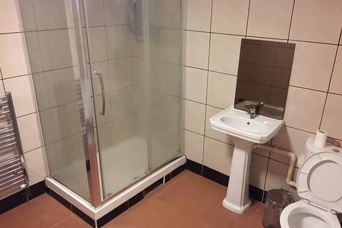 3 bedroom flat to rent, The Polygon, Polygon, Southampton, SO15