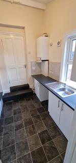 3 bedroom flat to rent, Balfour Street, Gateshead NE8