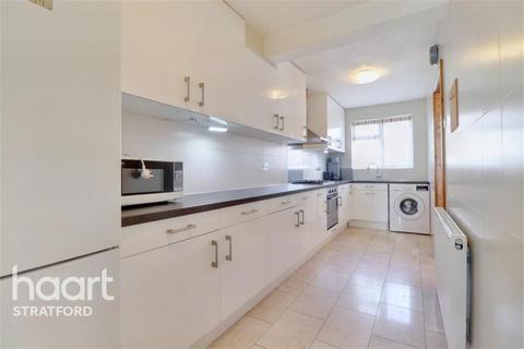 3 bedroom terraced house to rent - Gainsborough Road - West Ham - E15
