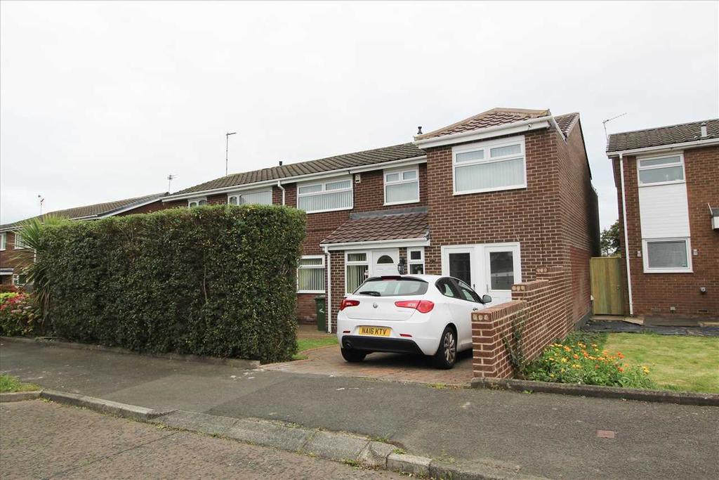Ringwood Drive, Parkside Glade, Cramlington 4 bed semidetached house