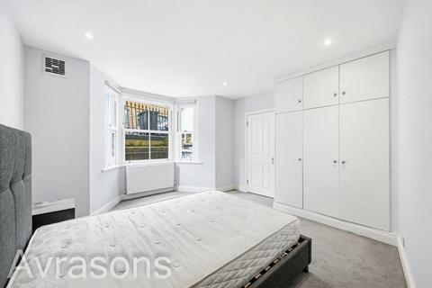 4 bedroom flat to rent, OFFLEY ROAD, OVAL