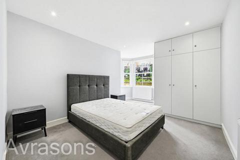 4 bedroom flat to rent, OFFLEY ROAD, OVAL