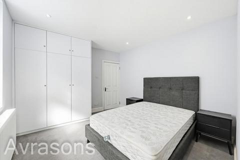 4 bedroom flat to rent, OFFLEY ROAD, OVAL