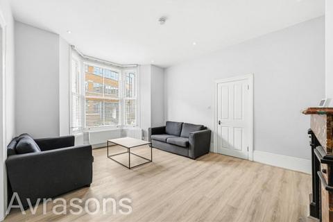 4 bedroom flat to rent, OFFLEY ROAD, OVAL