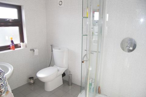 94 Herent Drive, Ilford, IG5 0HG