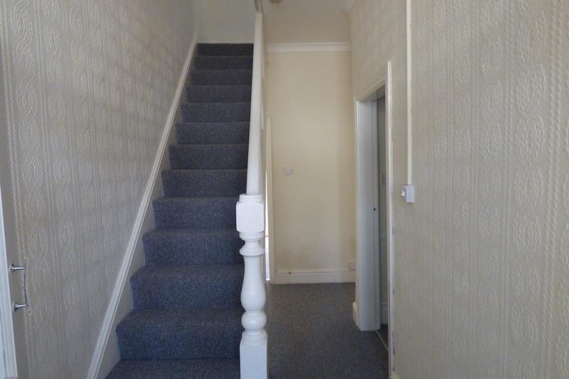 Singleton Avenue, Prenton, CH42 9JN 3 bed terraced house £575 pcm (£133 pw)