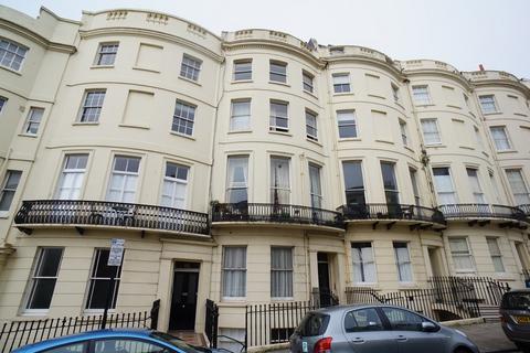 Studio to rent, Brunswick Place, Hove, East Sussex