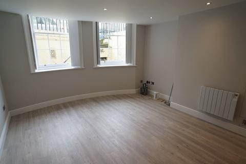 Studio to rent, Brunswick Place, Hove, East Sussex