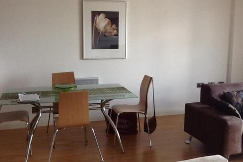 2 bedroom apartment to rent, 1004 XQ7